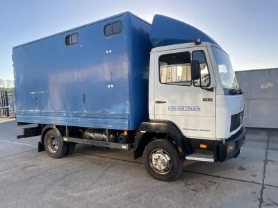 MERCEDES 814 7.5 TON 3 STALL HORSE BOX