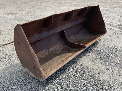 APPROX 8ft BUCKET TO SUIT TELESCOPIC FORKLIFT / LOADING SHOVEL