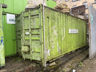 APPROX 20 x 8 SHIPPING CONTAINER / STORE (K5040)