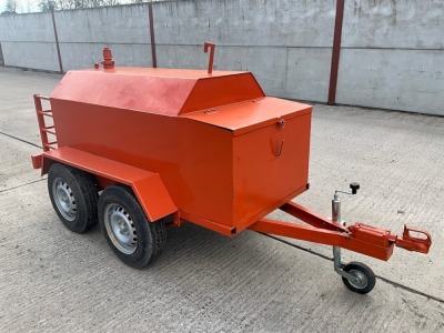 APPROX. 900 LITRE TWIN AXLE FUEL BOWSER