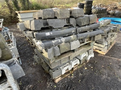 2No. PALLETS TO INC. APPROX 44No. TEMPORARY FENCING FEET