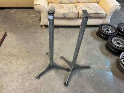 2No. LARGE HEAVY DUTY EXTENDABLE  AXLE STANDS
