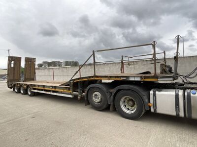 KING GTS 45ft TRI AXLE LOW LOADER ON AIR