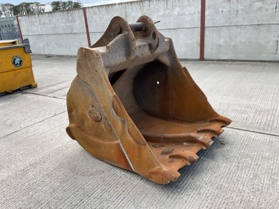 APPROX 5ft STRICKLAND 5ft TOOTHED DIGGING BUCKET TO SUIT 30-40 TON MACHINE