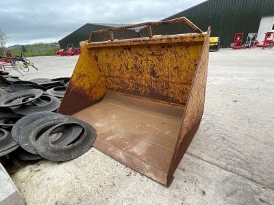 APPROX 8.6ft JOHNSTON BUCKET TO SUIT MERLO OR VOLVO LOADING SHOVEL