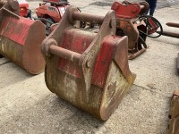 APPROX 2.6ft TOOTHLESS DIGGING BUCKET TO SUIT 30 TON MACHINE - 4