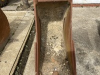 APPROX 2ft TOOTHED DIGGING BUCKET TO SUIT 30 TON MACHINE - 3