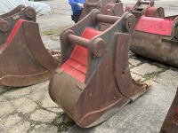 APPROX 2ft TOOTHED DIGGING BUCKET TO SUIT 30 TON MACHINE - 7