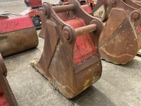 APPROX 2ft TOOTHED DIGGING BUCKET TO SUIT 30 TON MACHINE - 5