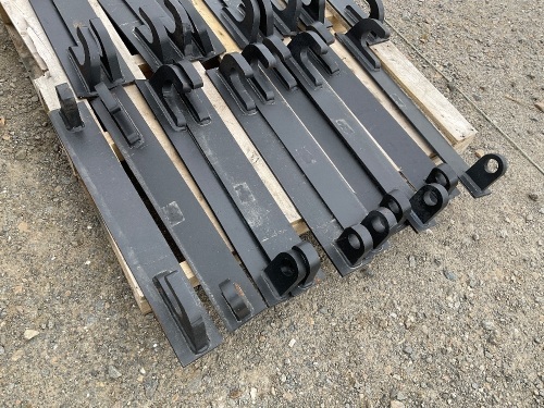 10No. UNUSED JCB BRACKETS (5No. PAIRS)