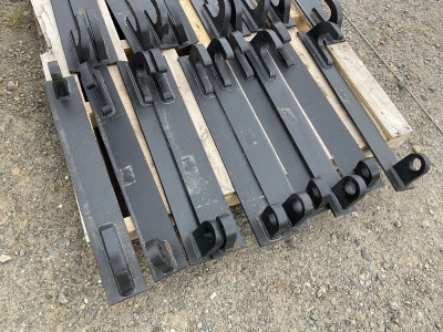 10No. UNUSED JCB BRACKETS (5No. PAIRS)