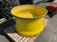 JOHN DEERE 42X25 8 STUD RIM