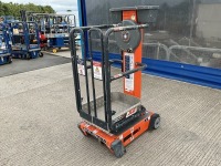 JLG PECOLIFT PERSONNEL LIFT - 4