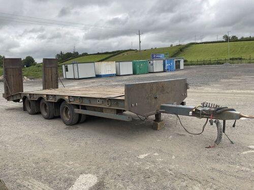 MAC APPROX 24ft 25 TON TRI AXLE LOW LOADER