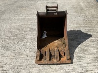 APPROX. 2ft TOOTHLESS DIGGING BUCKET TO SUIT 6-8 TON MACHINE - 2