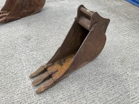 APPROX. 1ft TOOTHED DIGGING BUCKET TO SUIT 6-8 TON MACHINE - 3