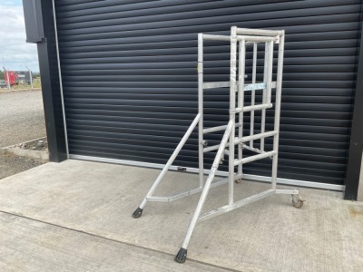 ALUMINIUM MOBILE PODIUM