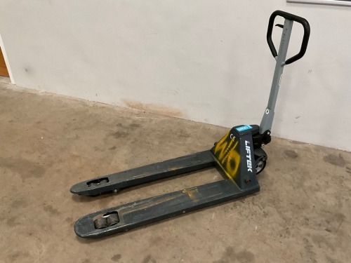 LIFTER  2500KGS PALLET TRUCK