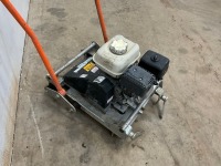 BELLE PETROL VIBRATING SCREED UNIT - 3