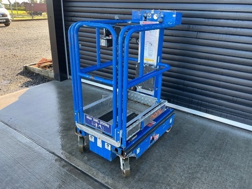 JLG POWER TOWER NANO SP 4.5M SELF PROPELLED BATTERY OPERATED PERSONNEL LIFT