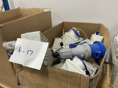 BOX TO INC. LARGE SELECTION OF 32A SOCKETS