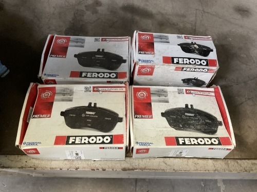 UNUSED FERODA BRAKE PADS TO SUIT RENAULT