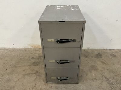 3 DRAWER FIREPROOF FILING CABINET