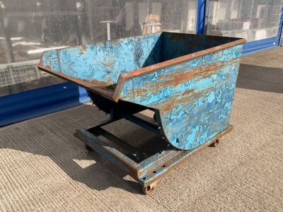 LARGE MOBILE FORKLIFT TIPPING SKIP (BLUE)