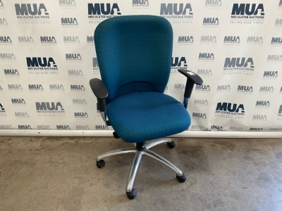 WALLIS MEDIUM BACK HEIGHT ADJUSTABLE OPERATORS CHAIR