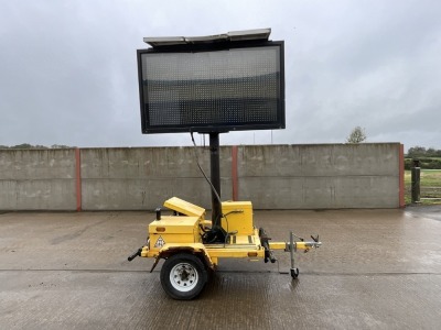 AMERICAN SIGNAL SINGLE AXLE FAST TOW MESSAGE BOARD