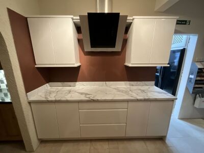 EX-DISPLAY PVC HIGH GLOSS HANDLELESS KITCHEN