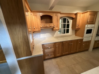 EX-DISPLAY SOLID WHITE OAK DISPLAY KITCHEN