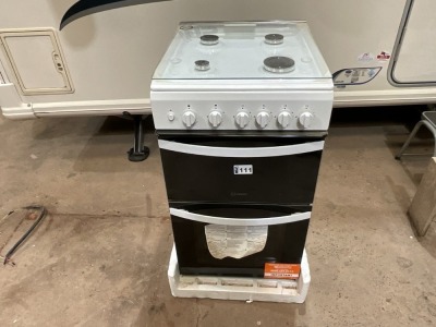 UNUSED INDESIT GAS HOB & ELECTRIC OVEN