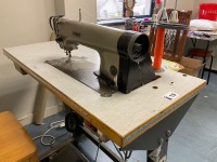 PFAFF SEWING MACHINE (240V)