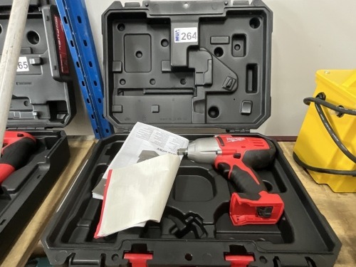 UNUSED MILWAUKEE HD18HIWF 18v CORDLESS 1/2 IMPACT GUN & CASE