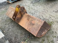 APPROX. 6ft SHEUGH BUCKET TO SUIT 12-13 TON MACHINE - 3