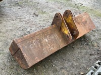 APPROX. 6ft SHEUGH BUCKET TO SUIT 12-13 TON MACHINE - 4