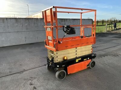 OSHKOSH JLG 1932R BATTERY OPERATED SCISSOR LIFT