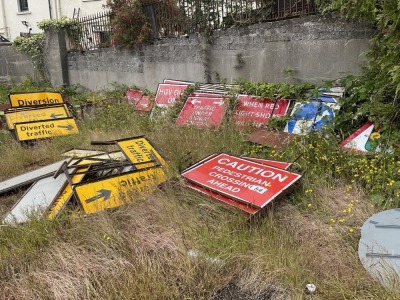 APPROX. 60no. ASSORTED METAL ROAD SIGNS