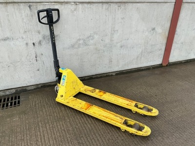 TOYOTA 2300KGS PALLET TRUCK