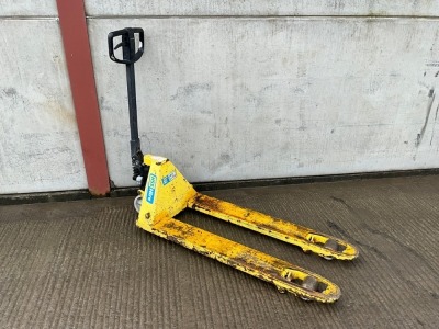 TOYOTA 2300KGS PALLET TRUCK