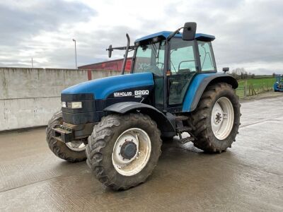 FORD NEW HOLLAND 8260 4WD TRACTOR