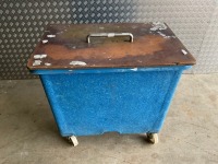 LARGE MOBILE PLASTIC BIN WITH LID