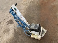 RENTA 240v TILE LIFTER