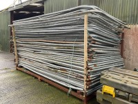 METAL STILLAGE TO INC. APPROX 40No. TEMPORARY FENCING PANELS & ASSORTED FEET - 3