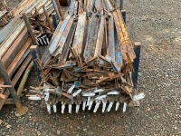 METAL STILLAGE TO INC. APPROX. 55No. 4ft TRANSOMES - 2