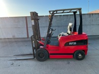 UNUSED IRF 20 BATTERY OPERATED FORKLIFT - 2