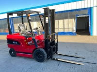 UNUSED IRF 20 BATTERY OPERATED FORKLIFT - 7