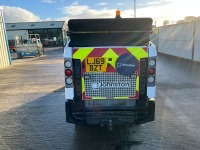 JOHNSTON C202 4.5 TON DIESEL ROAD SWEEPER - 4