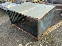 APPROX 5ft x 3.6ft SHEEP FEEDER